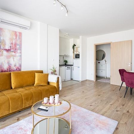 All You Need In Bp - Garage, Terraces, Aircon Budapest Extérieur photo
