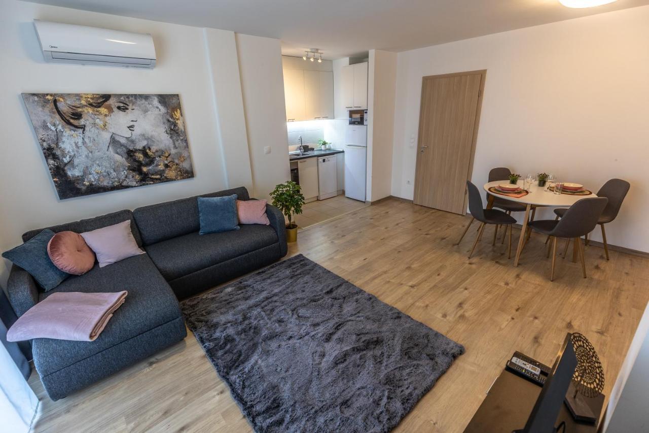 All You Need In Bp - Garage, Terraces, Aircon Budapest Extérieur photo